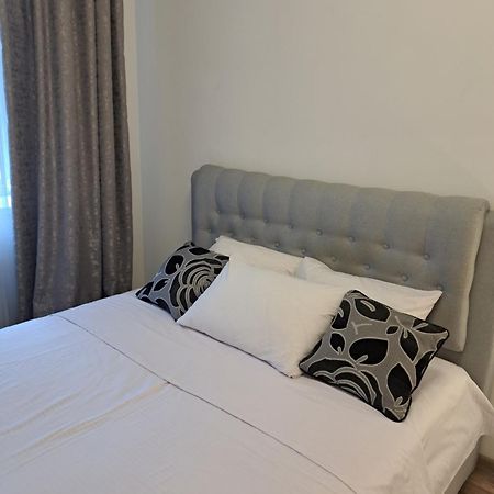 Двокімнатна Квартира Біля Оперного Театру Lviv Extérieur photo
