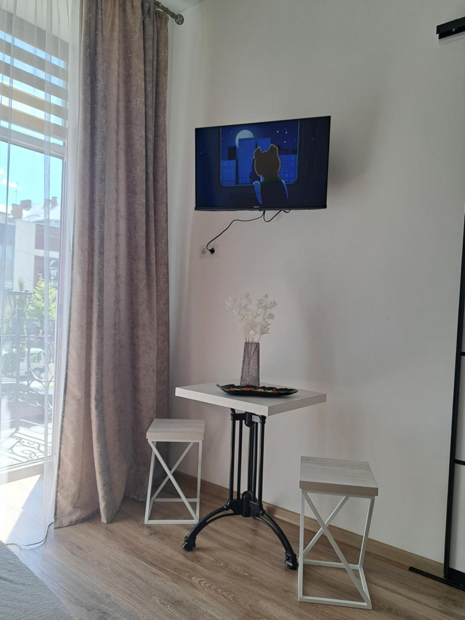 Двокімнатна Квартира Біля Оперного Театру Lviv Extérieur photo